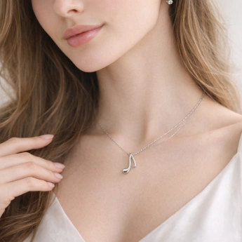 Stříbrný náhrdelník Nota – symbol hudby