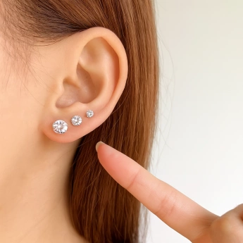 Minimalistické ocelové náušnice