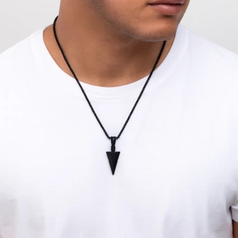 Pánský černý ocelový náhrdelník se šípem