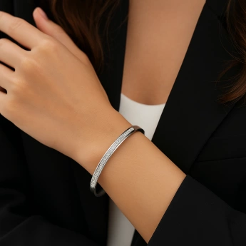 Ocelový pevný náramek se zirkony Elegant Line