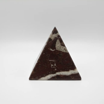 Šungitová pyramida 8 x 8 cm