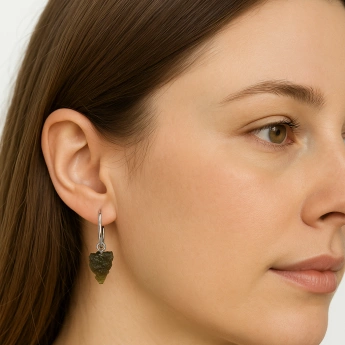 Stříbrné náušnice s Vltavínem Grenie