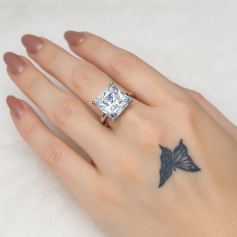 Stříbrný prsten s masivním zirkonem Skyler