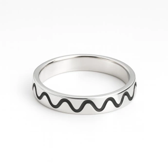 Stříbrný prsten s rytím Mildred