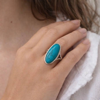 Stříbrný prsten s tyrkysem – oválný přírodní kámen