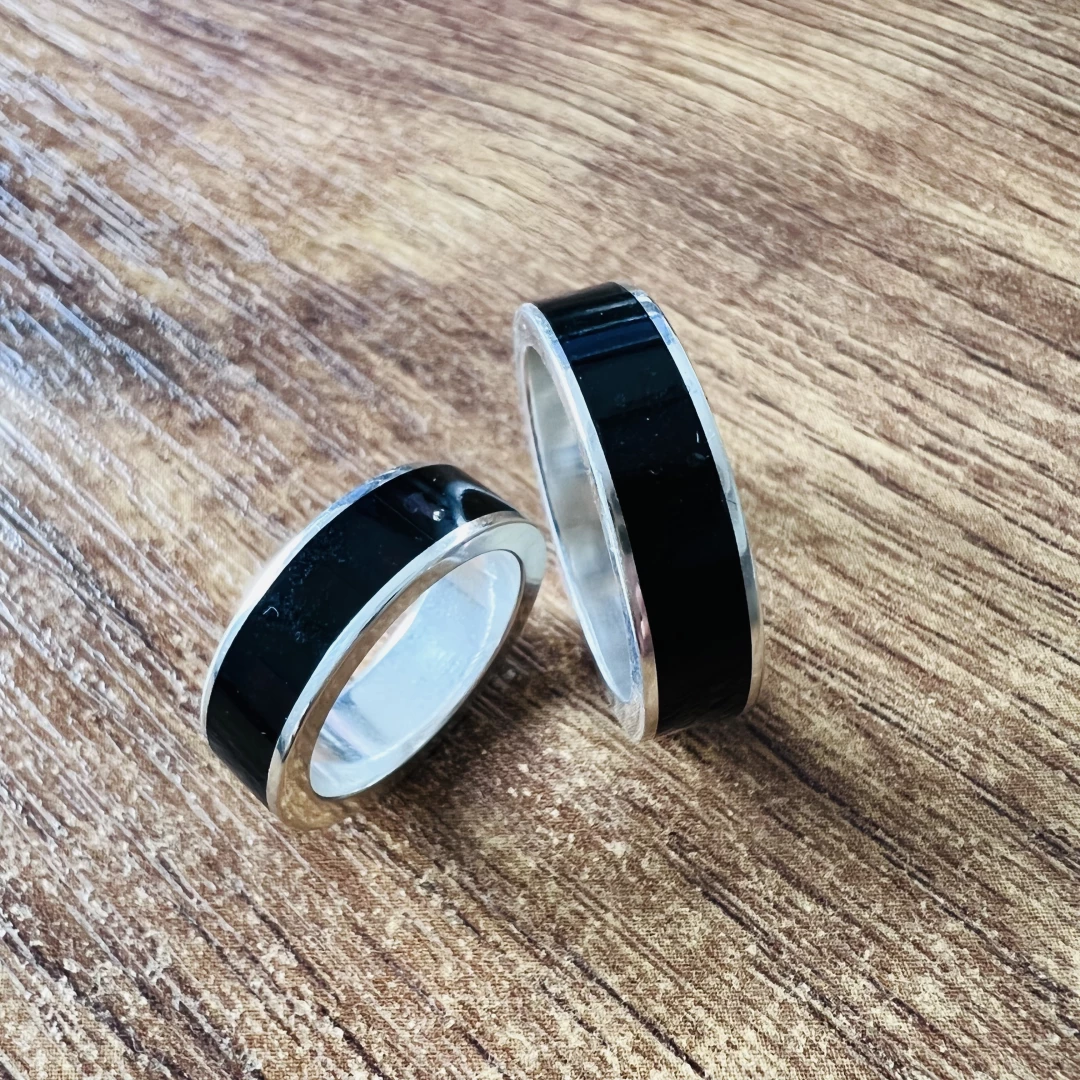 Stříbrný snubní prsten jantar Exkluziv 54