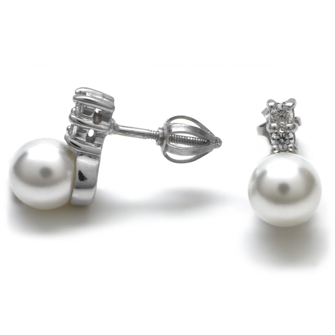 Stříbrné náušnice s perlou