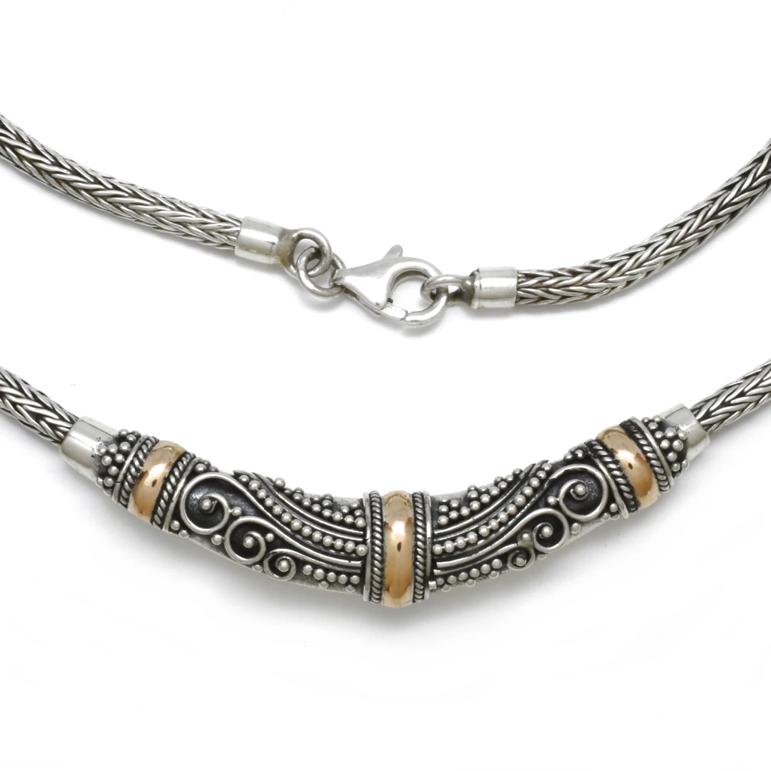 Stříbrno - zlatý náhrdelník s ornamenty