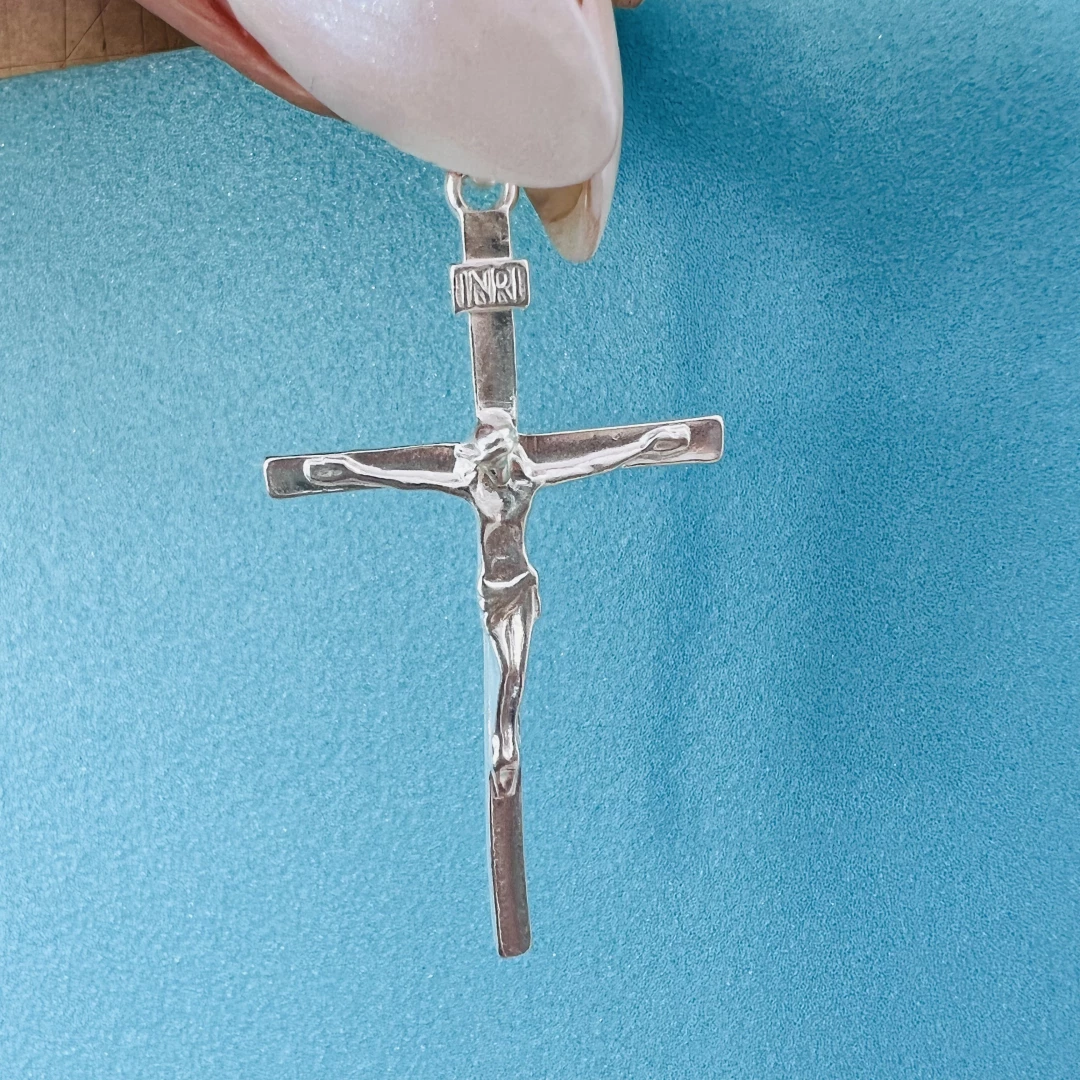 Stříbrný kříž Krucifix - Ježíš na kříži