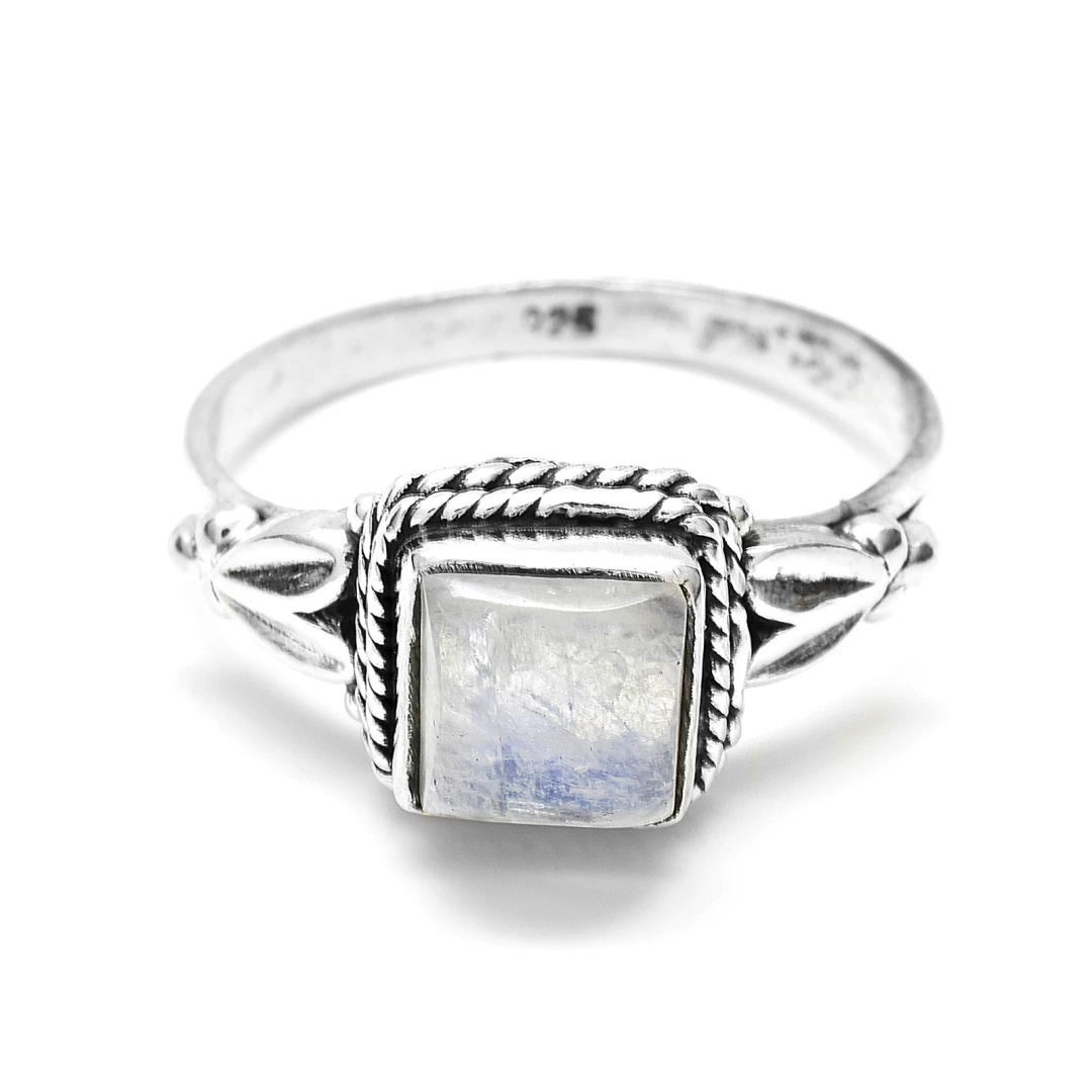 Stříbrný prsten měsíční kámen - hranatý