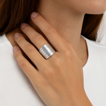 Stříbrný nastavitelný prsten LINEA