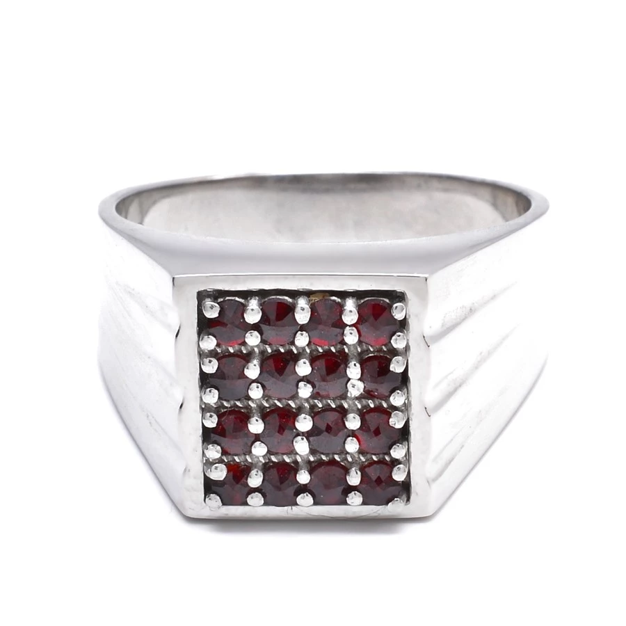 Stříbrný masivní prsten český granát