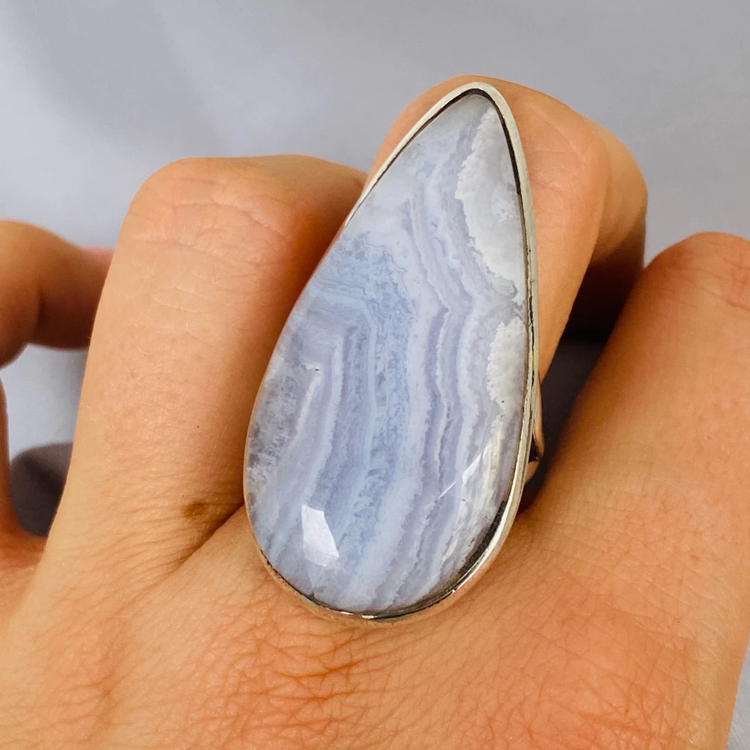 Stříbrný prsten chalcedon Exkluziv