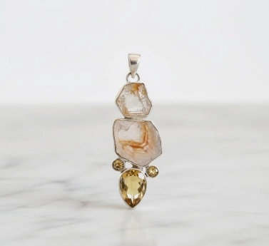 Stříbrný přívěsek citrín a sagenit Adelein