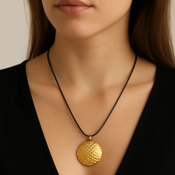 Zlacený náhrdelník Villow