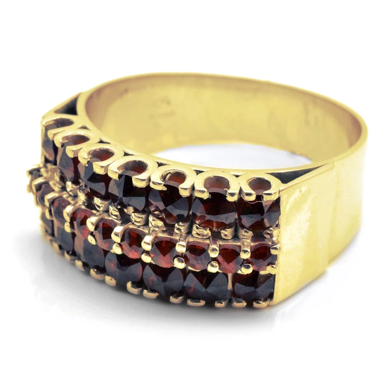 Zlatý prsten český granát