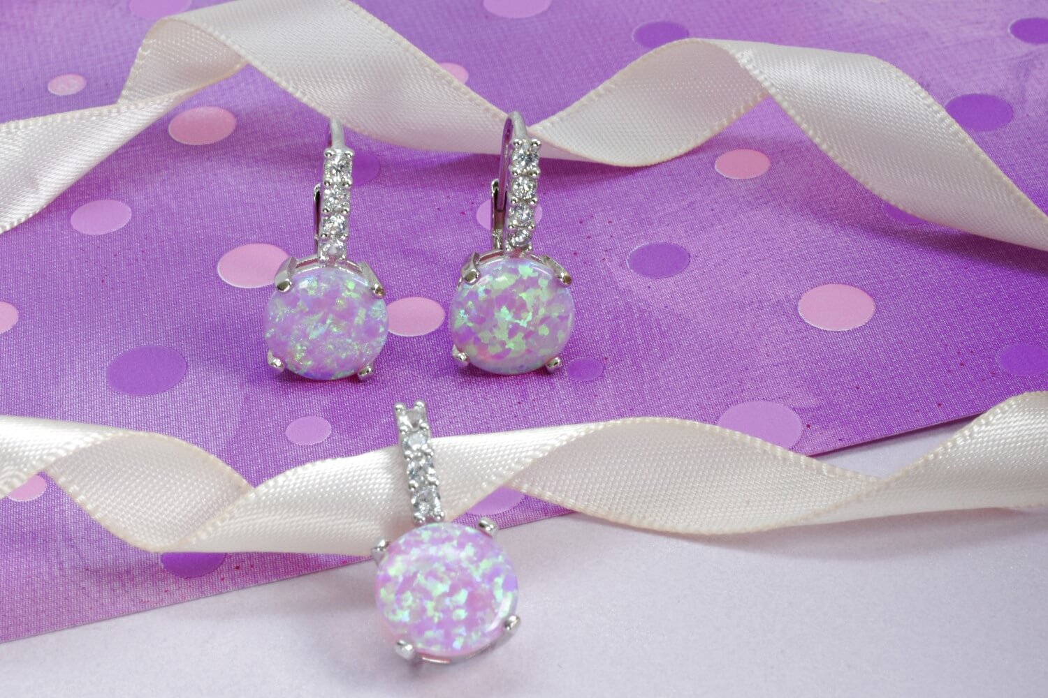 Stříbrná souprava s růžovým opálem