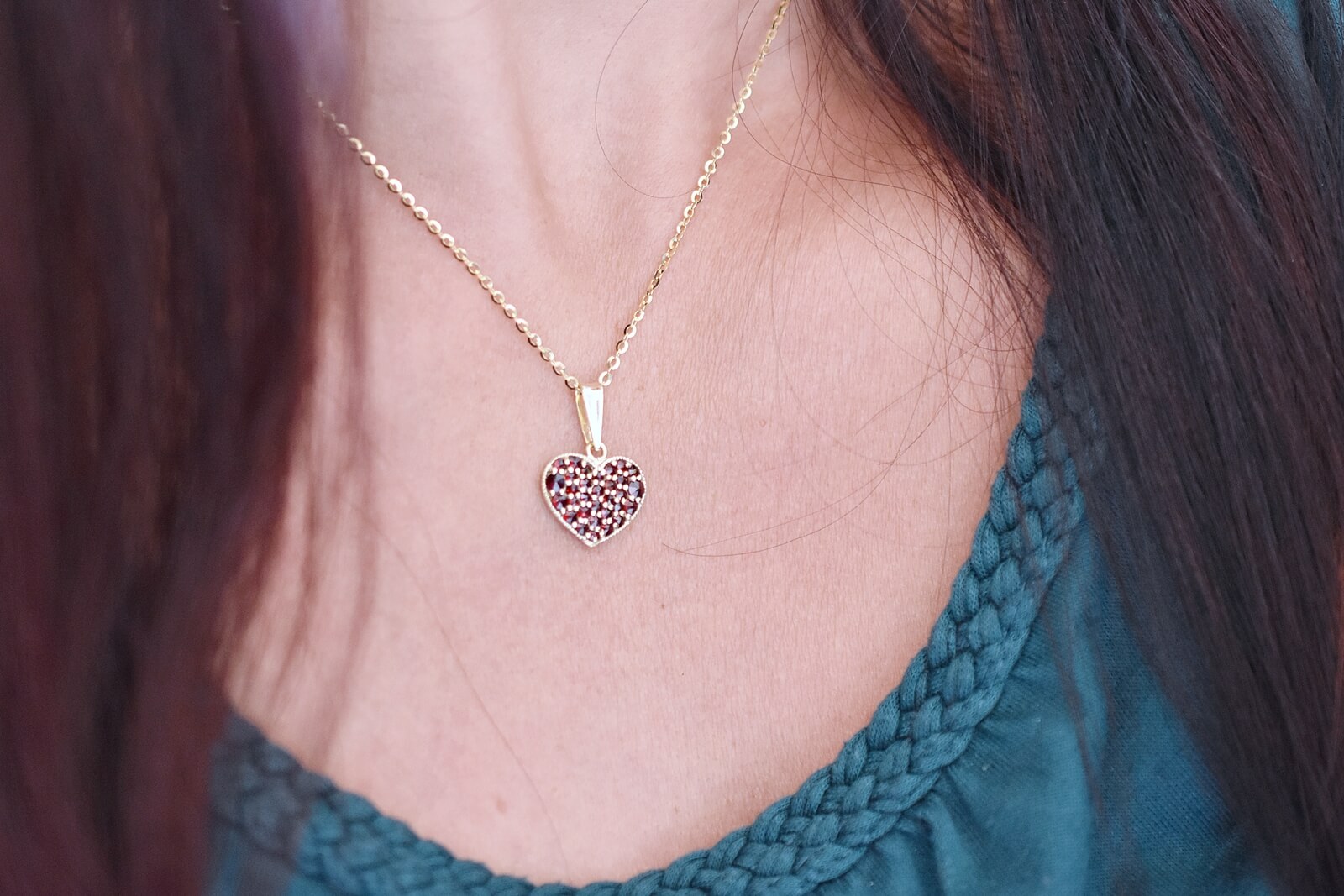 Přívěsek srdce  českými granáty