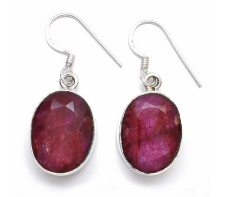 Rubínové náušnice