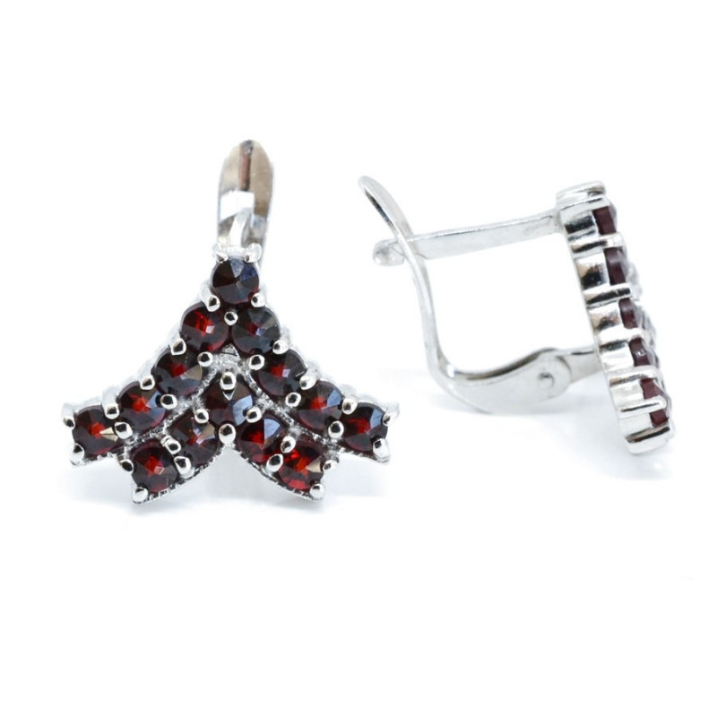 Nušnice s českými granty