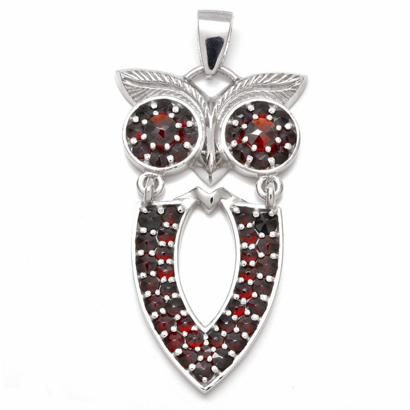 Stříbrný přívěsek sova s českými granáty
