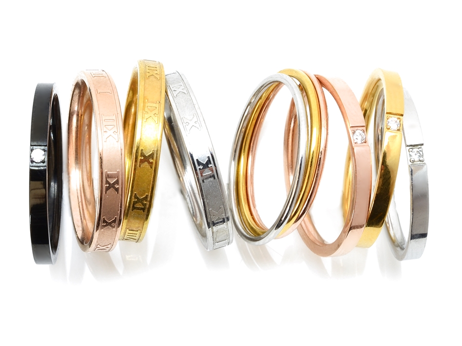 Barevné ocelové prsteny