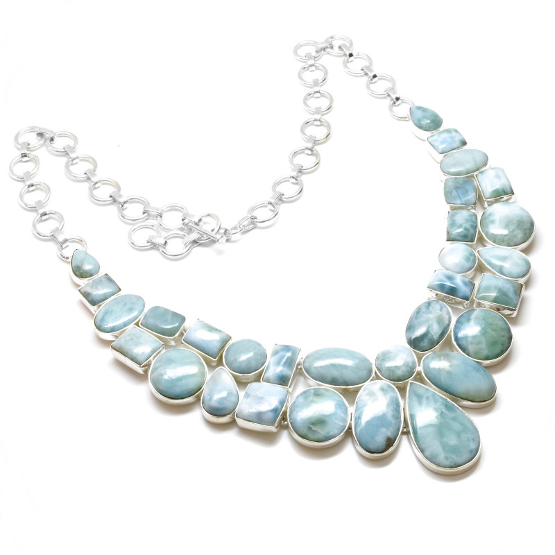 Stříbrný náhrdelník s pravými larimary