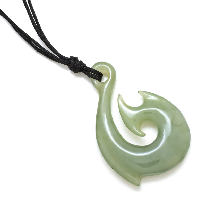 Maorský háček z pravého jadeitu