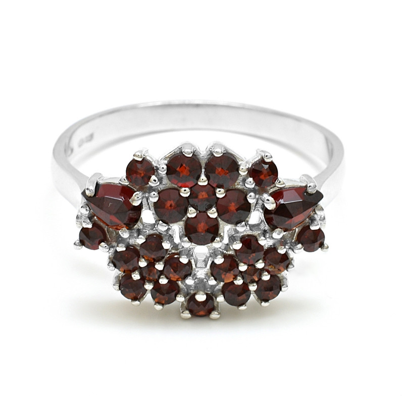 Stříbrný prsten s českými granáty Nobles