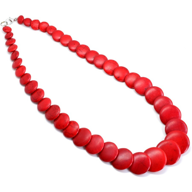 Výrazný červený náhrdelník howlit