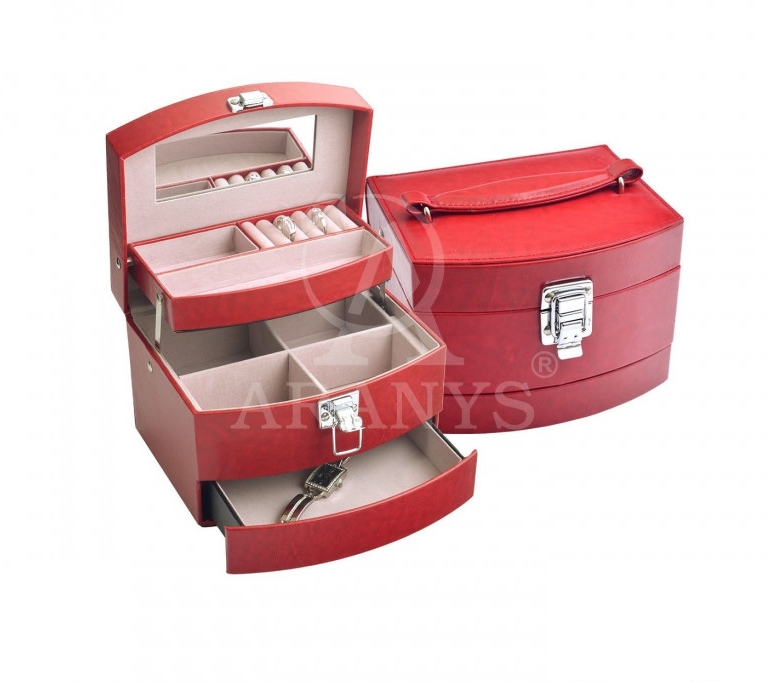 Červenená šperkovnice na prsteny