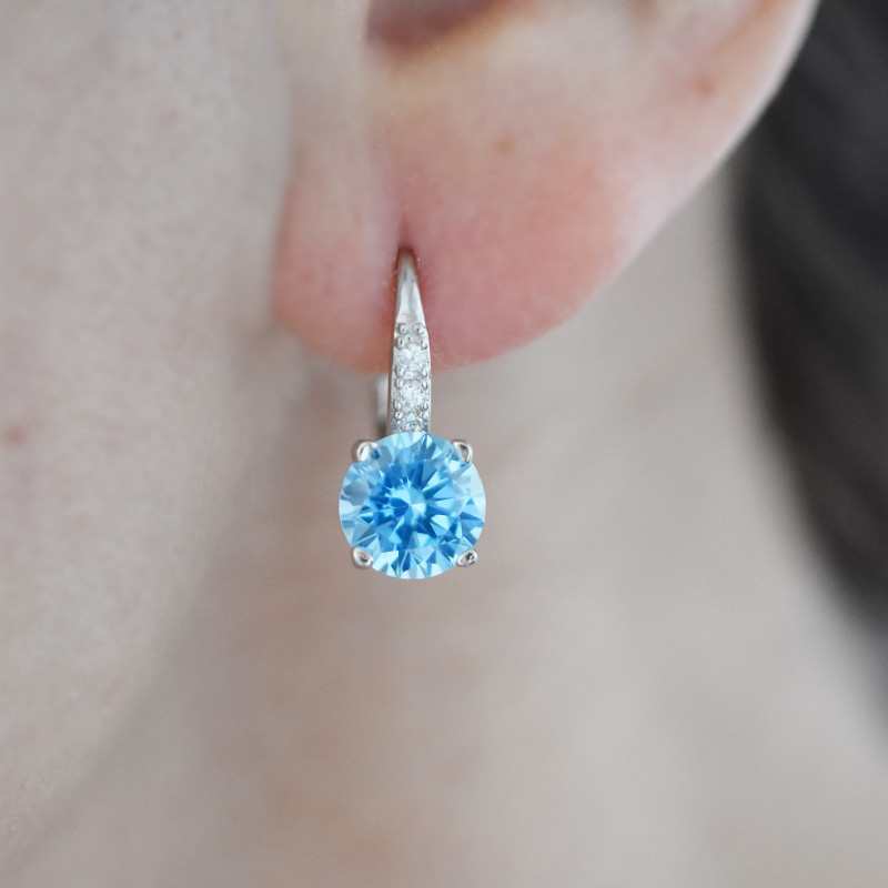 Stříbrné náušnice s modrým zirkonem